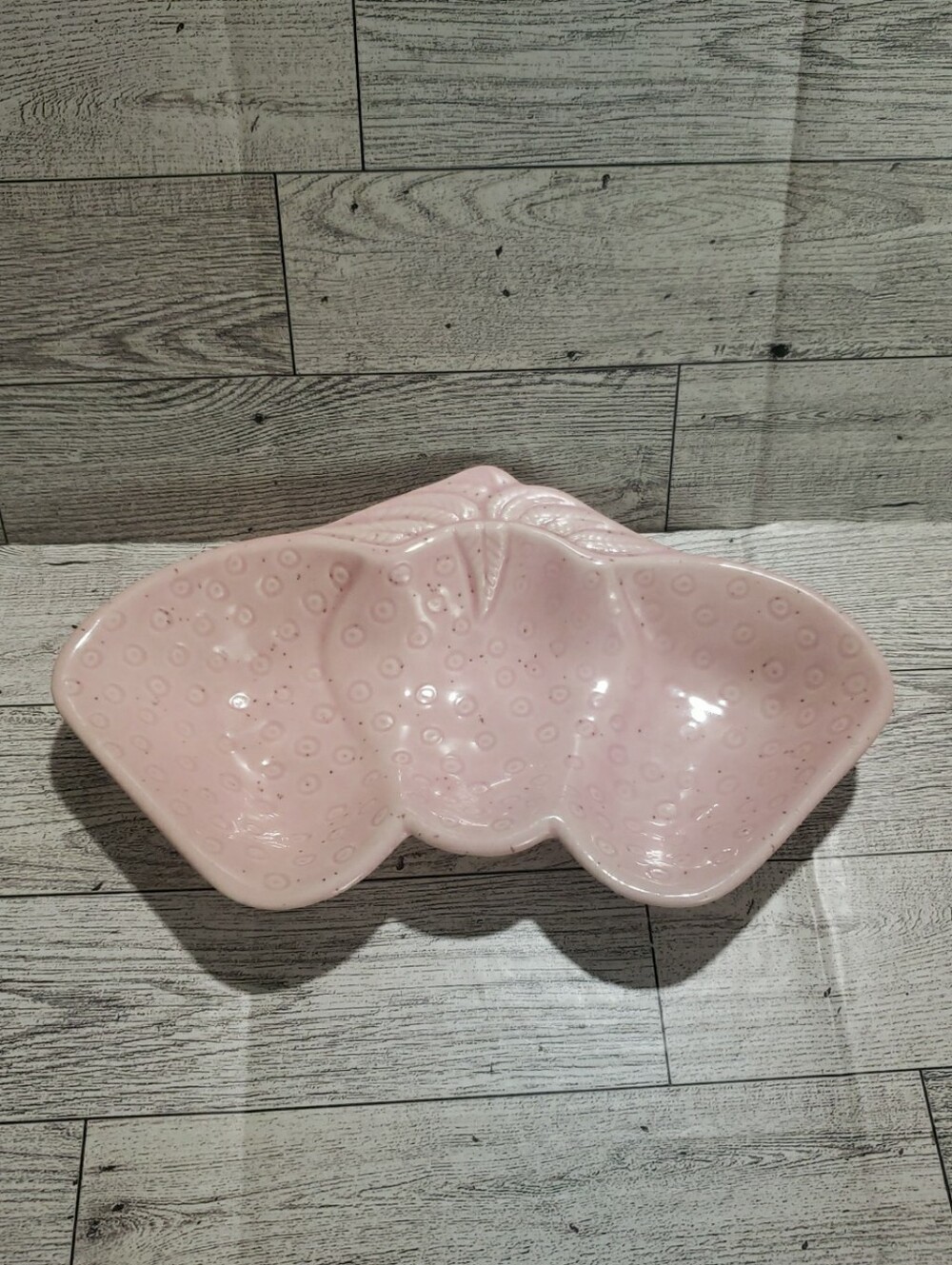 Vtg Valley Vista CA USA 310 Strawberry Dish  Serving Trinket Decor Light Pink